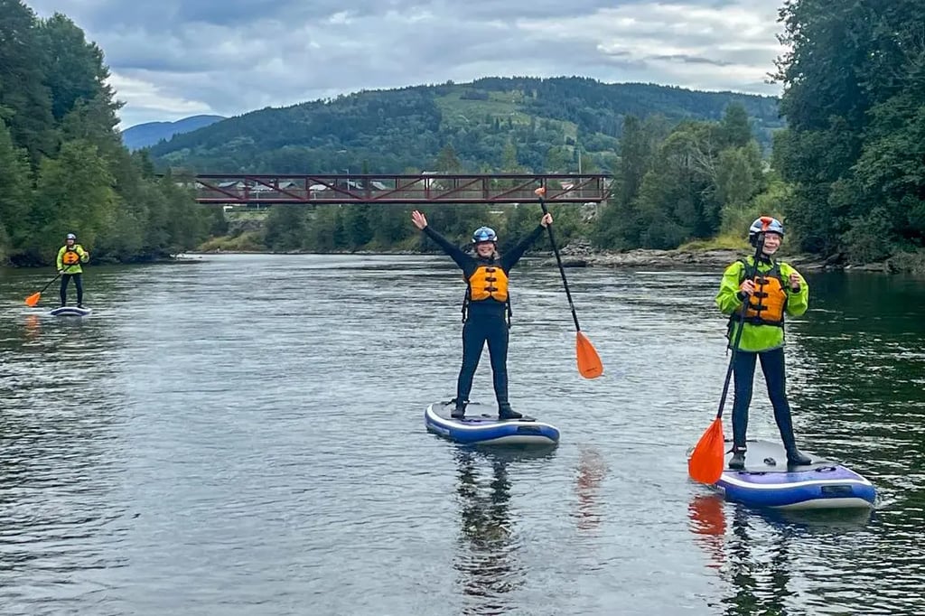 Visita guiada ao voss river sup