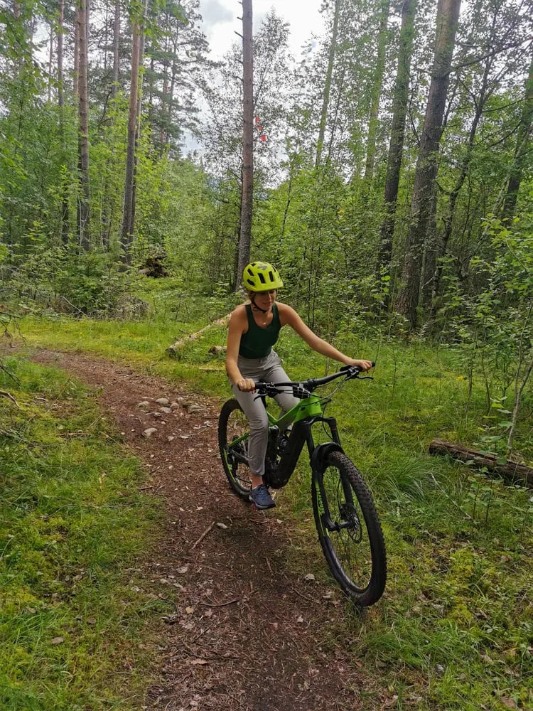 2023-E-MTB-12