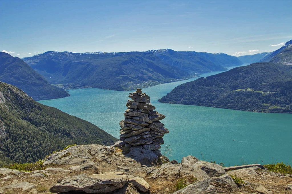 Mount oksen trail in norway