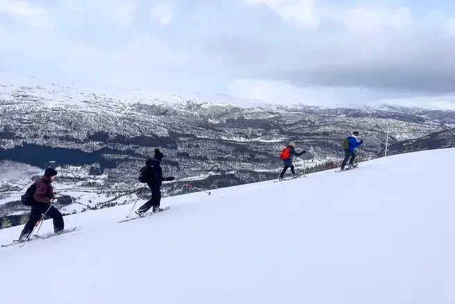 AVENTURA DE PRIMAVERA DE 5 DIAS NO FIORDE DA NORUEGA