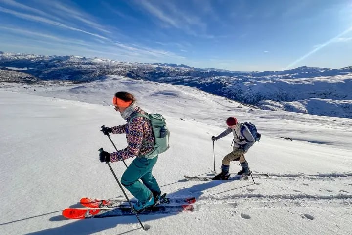 3 DAY SKI AND SNOWSHOE EXPERIENCE 2025 05