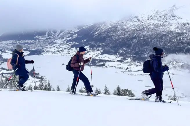 Experiência de 3 dias com esqui e raquetes de neve