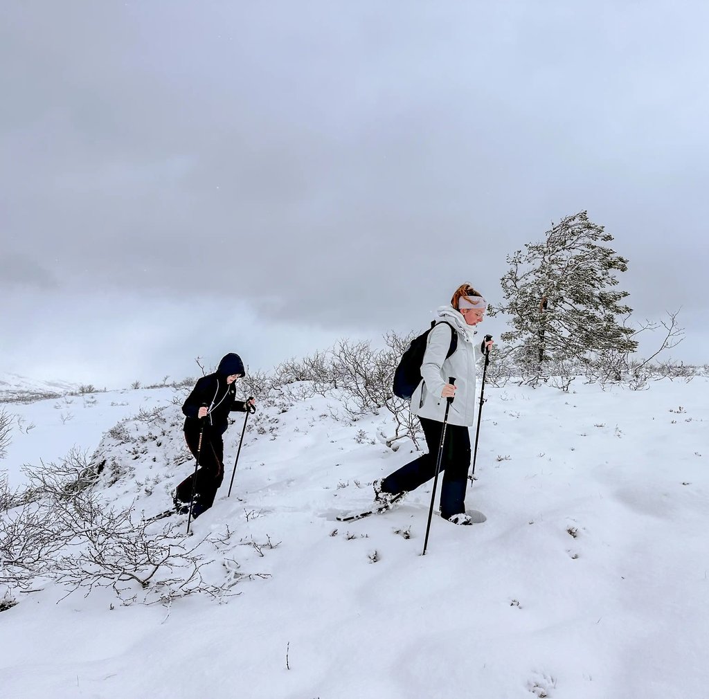 2025_SNOWSHOES_Mother & Daughter Trip-19_