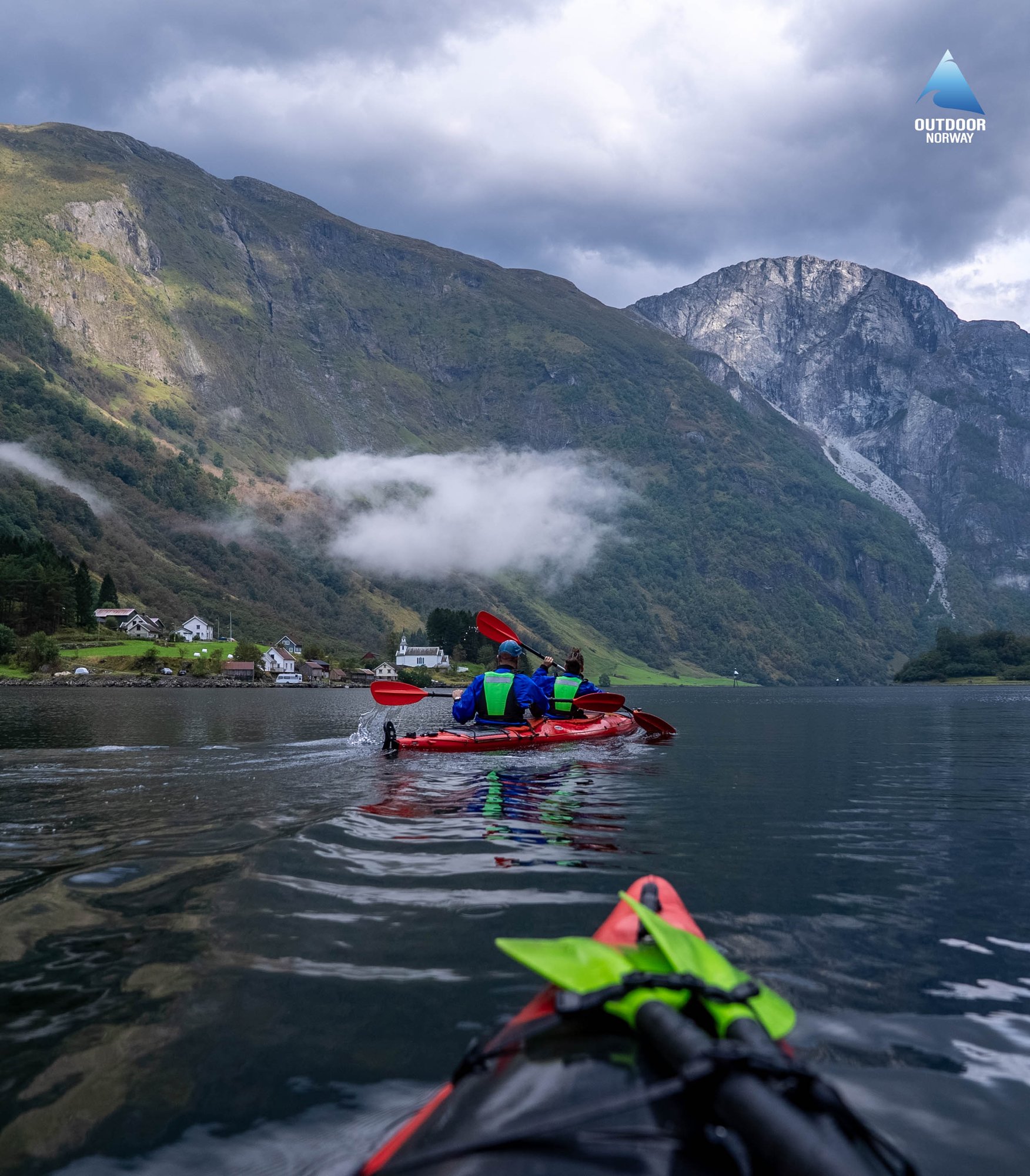 Fjord_Kayak_Naeroyfjord_09_10_AM-12