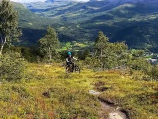 2023-EMTB-THE GRAND TRAVERSE-10