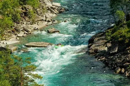 2023-WHITEWATER RAFTING-12