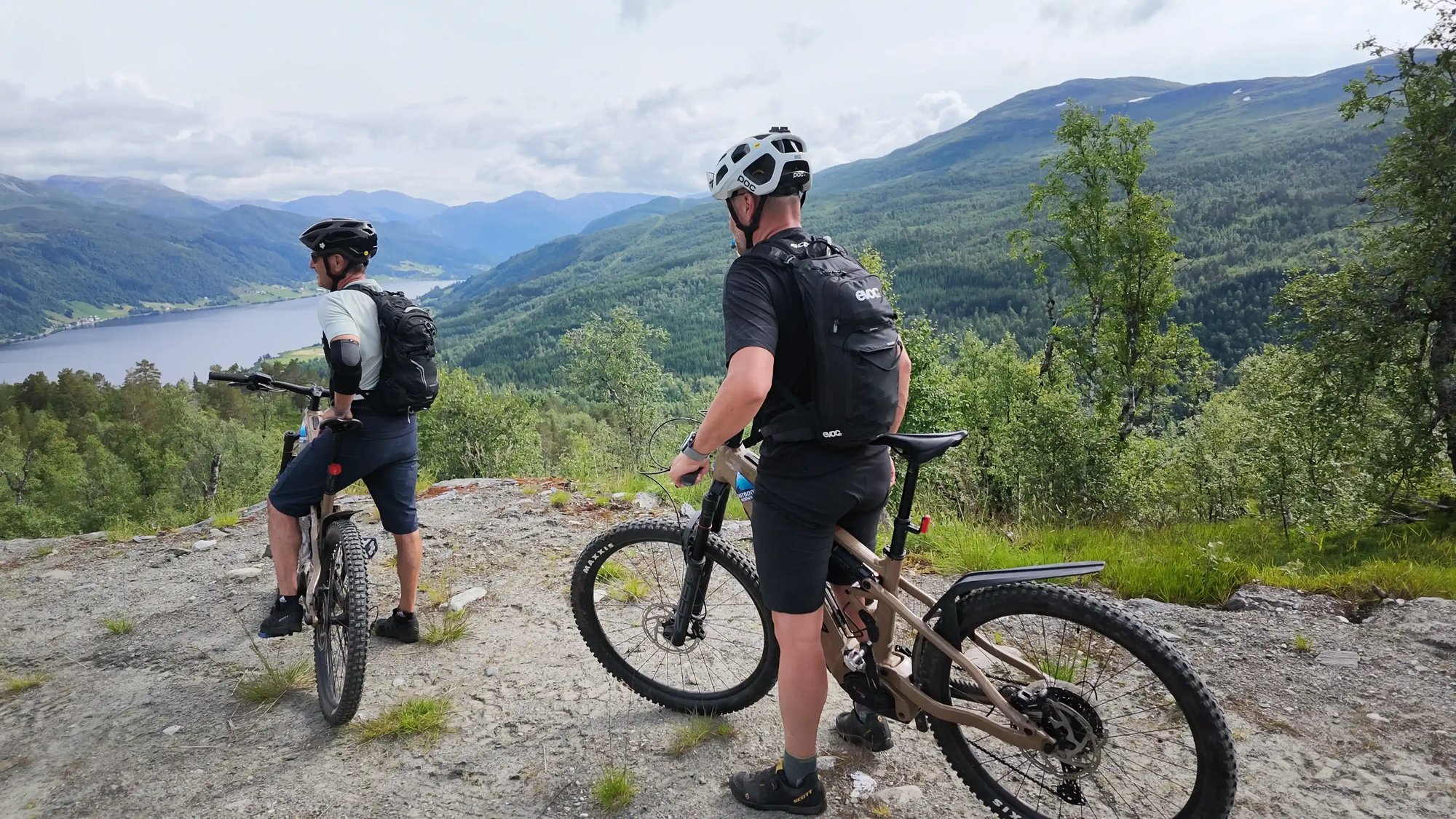 Conçu pour les riders passionnés d'aventures en haute montagne