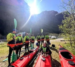 Sea kayak excursión guiada hardangerfjord granvin