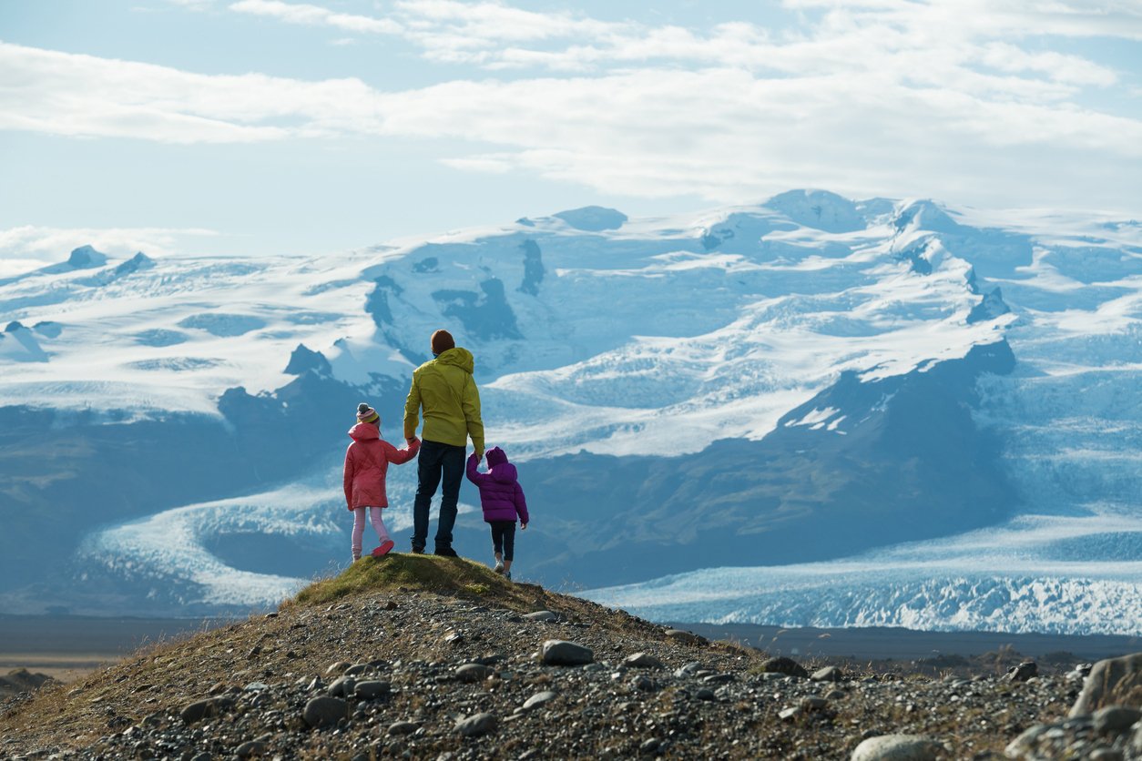 A family traveling in Iceland