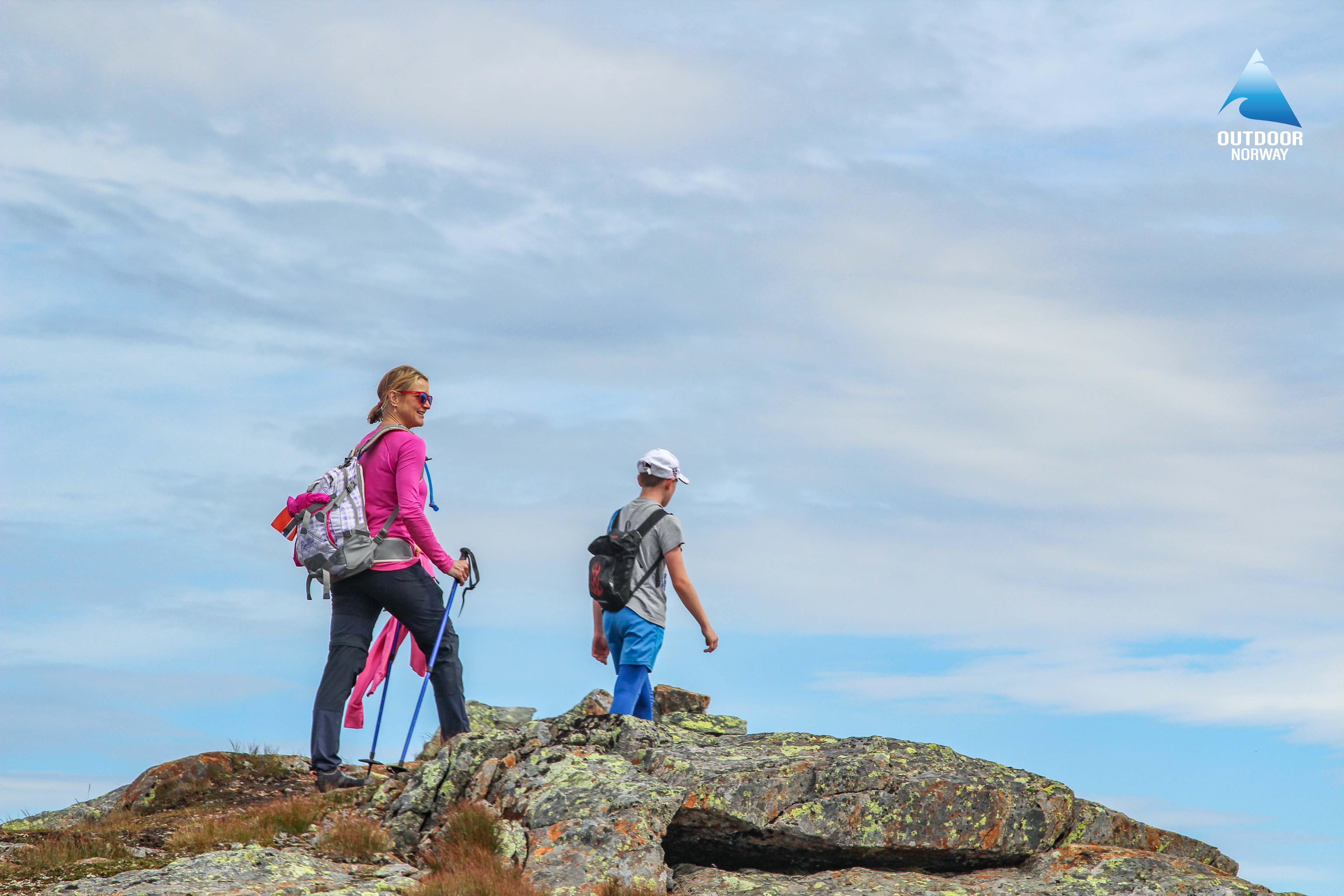 fjord_hiking_outdoor_norway-35