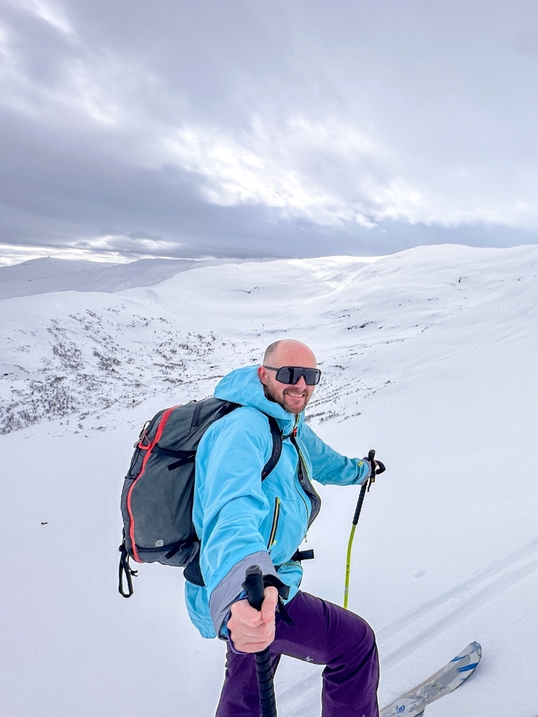 7 dias esquiando nos fiordes da Noruega e observando a aurora boreal em Tromsø