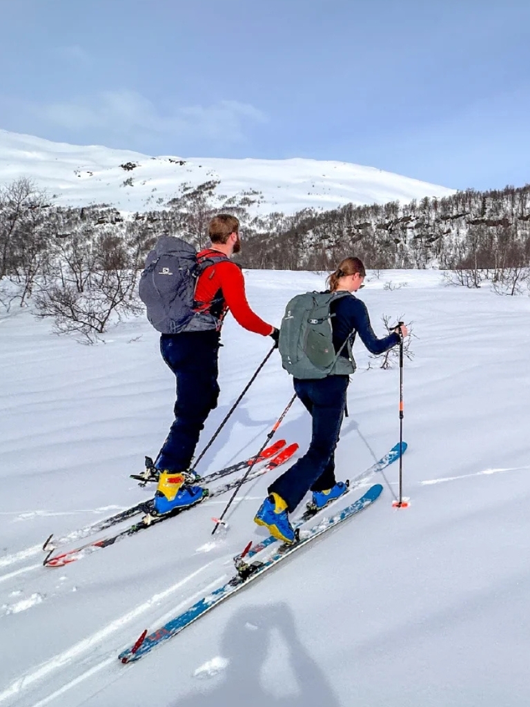 Excursão de esqui fora de pista na Noruega – Nível iniciante