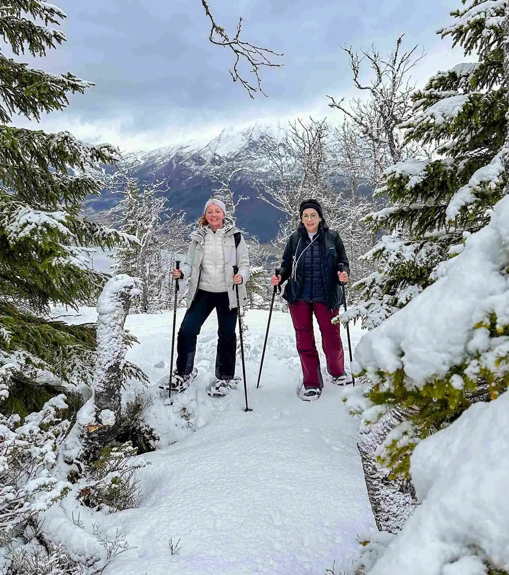 2025_SNOWSHOES_Mother & Daughter Trip-16
