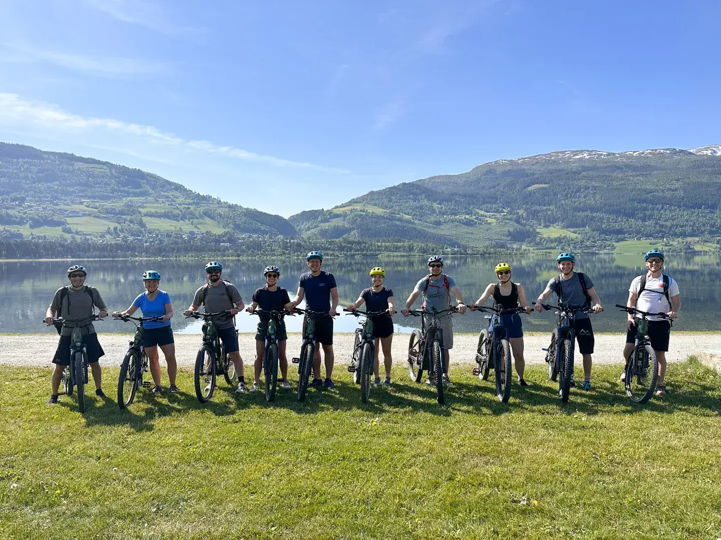4º DIA – PASSEIO DE BICICLETA ELÉTRICA AO REDOR DO LAGO
