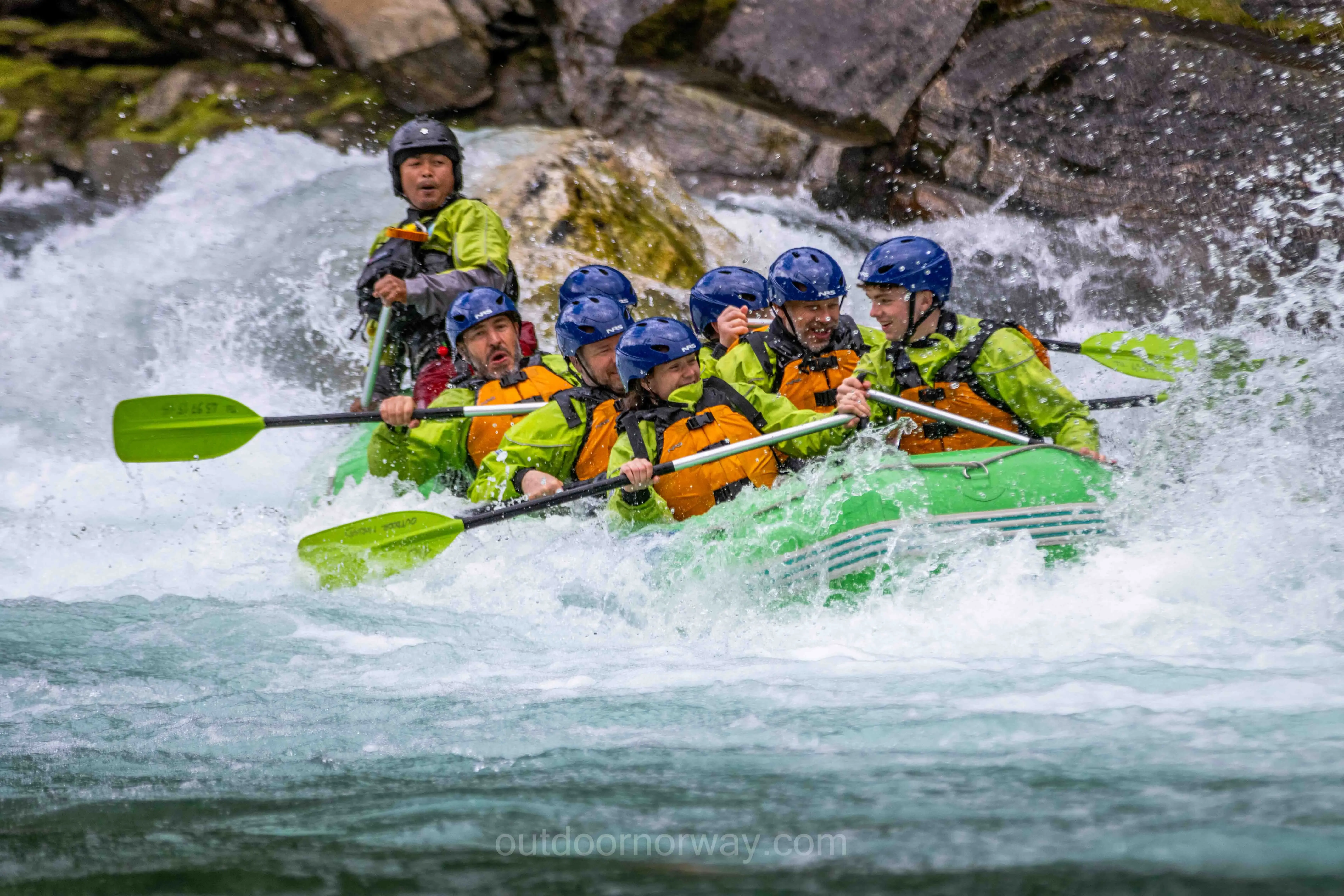 Gracie Rafting Guide A Complete Guide for First Timers for White Water Rafting